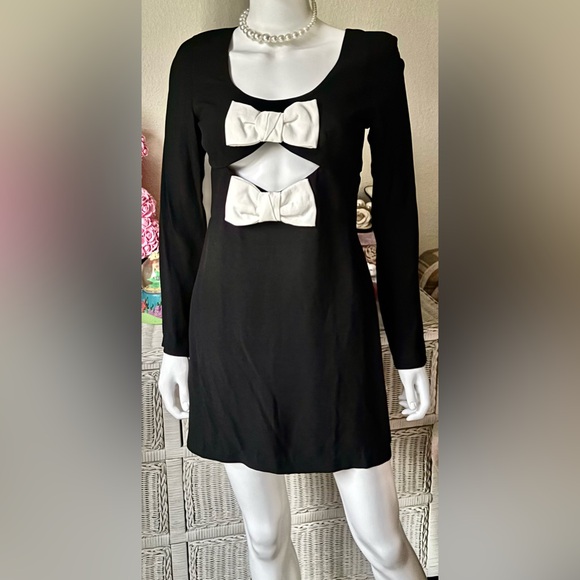 STAUD Lido Crepe Cutout Mini Dress with Bows in Black & White Size 4 - Picture 2 of 10